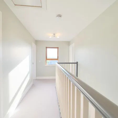 Deluxe 4 Bedroom New Build With Games & Private Garden By Travel Lets Homes לטרקני
