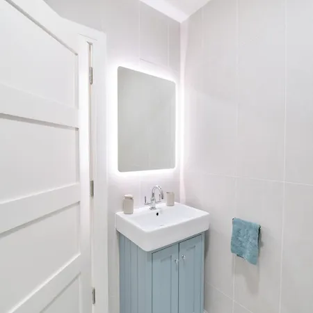 בית נופש Deluxe 4 Bedroom New Build With Games & Private Garden By Travel Lets Homes